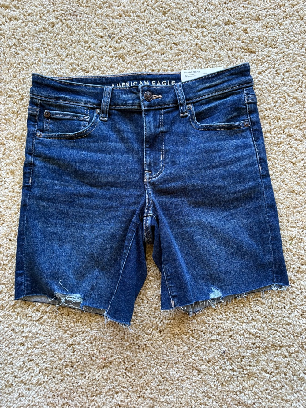 American Eagle Skinny Bermuda Shorts Next Level Stretch Low Rise Size 8 NWT